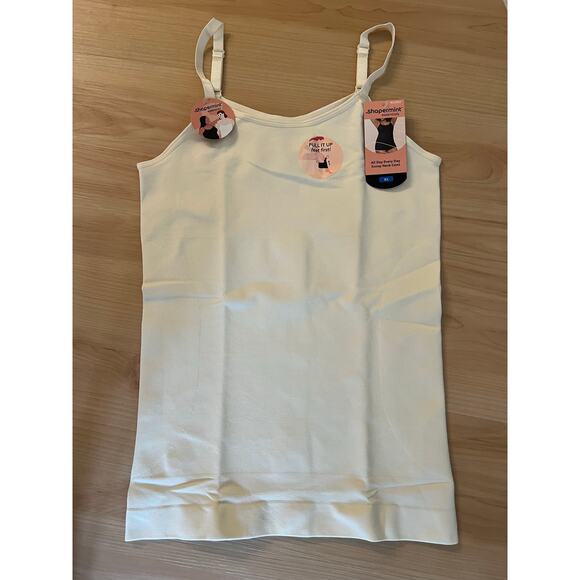 Shapermint Essentials All Day Every Day Scoop Neck Cami - Picture 5 of 7